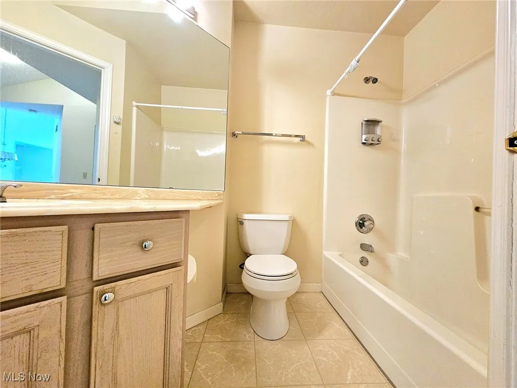 Secondary bathroom with bathtub