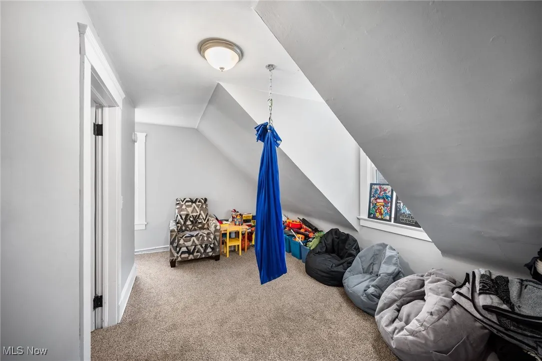 2nd Floor Bonus Room