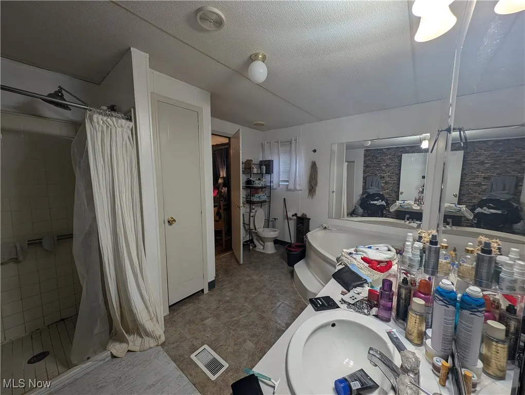 66 Roosevelt, Reedy, West Virginia,MLS Now Listing ID