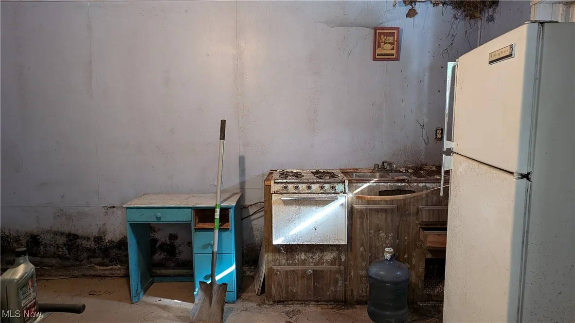 Misc room with concrete flooring