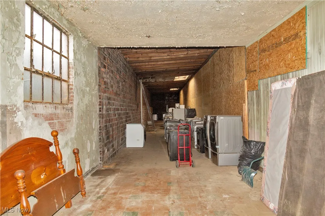 Misc room with washing machine and dryer