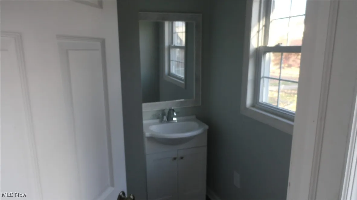 128 Columbia, Chester, West Virginia,MLS Now Listing ID