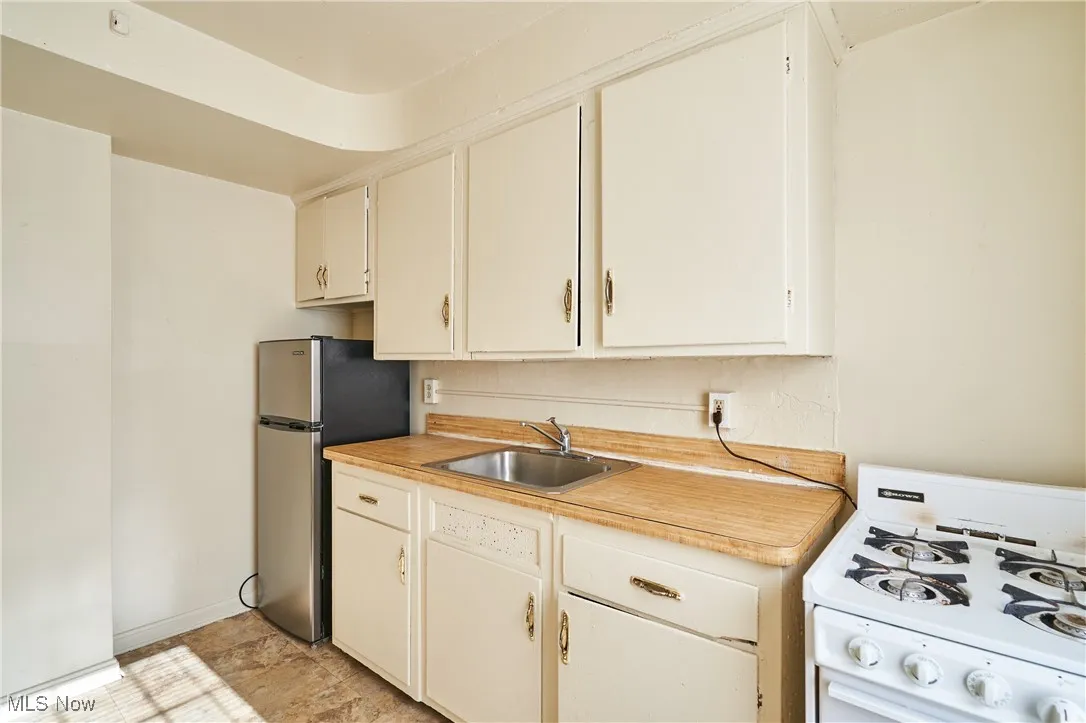1581-1589 Coventry Road, East Cleveland, Ohio,MLS Now Listing ID