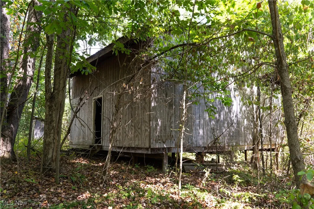 View of side of home