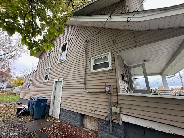 View of side of property