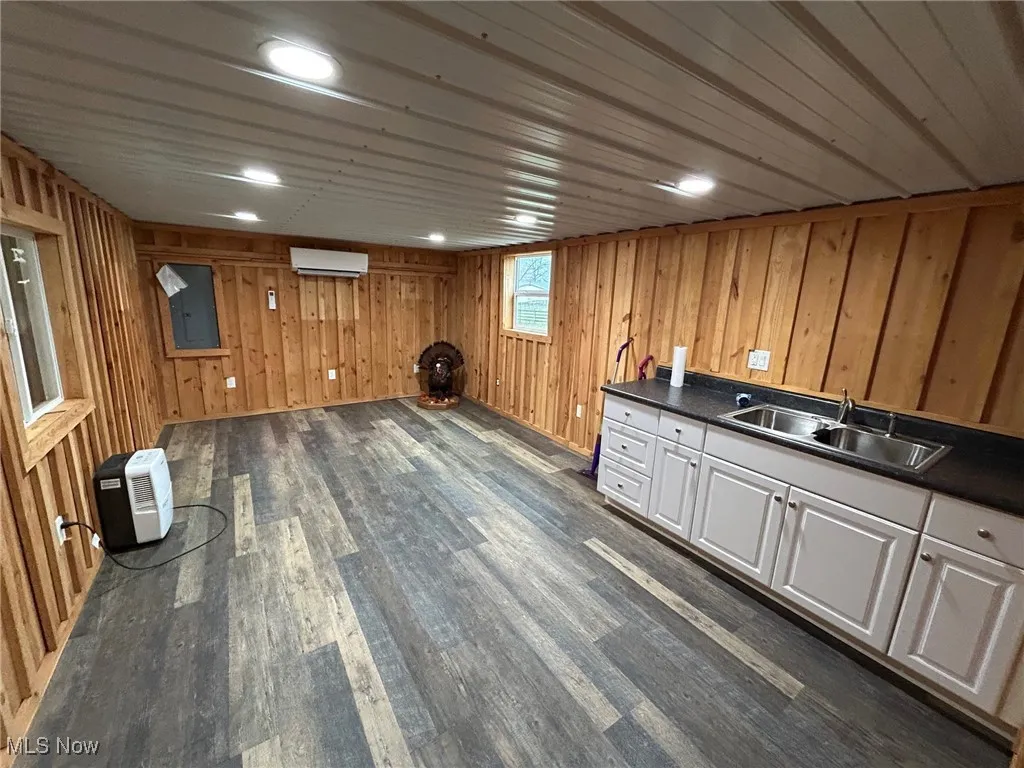 Efficiency Apartment, Office, Lunch Room, etc.