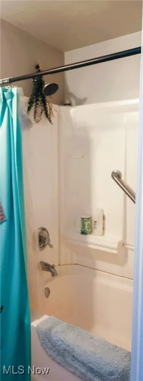 Full bath 1st floor