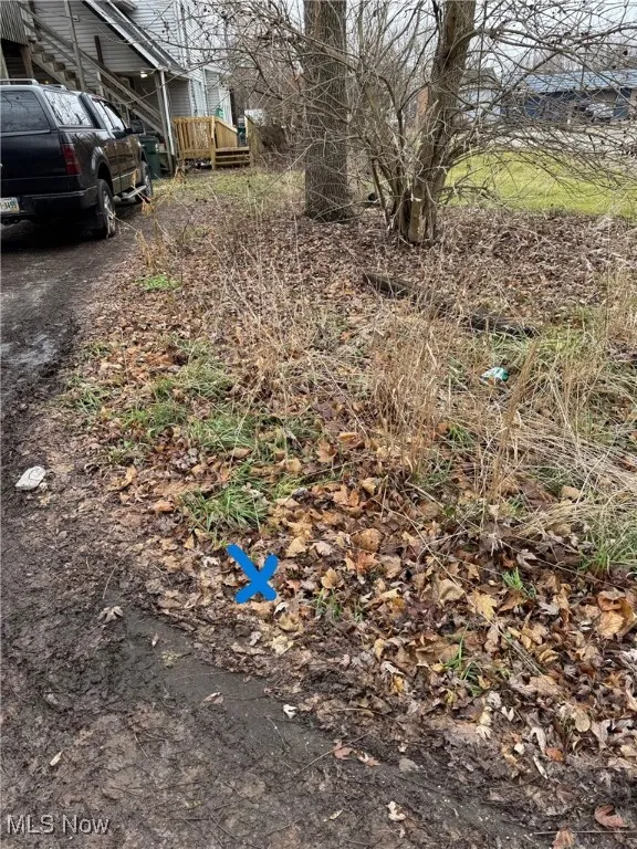 The blue x is approx where the pin is for the southeast​​‌​​​​‌​​‌‌​‌‌​​​‌‌​‌​‌​‌​​​‌​​ boundery