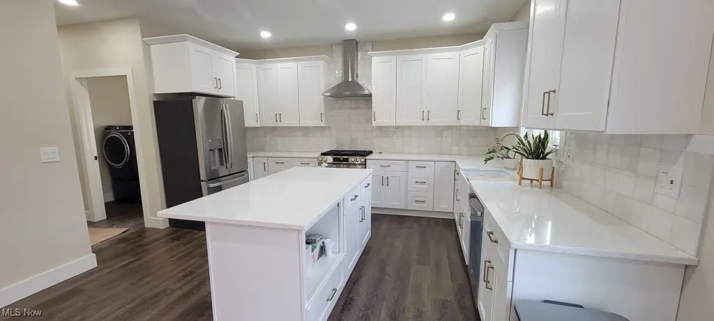 Prior Model Kitchen