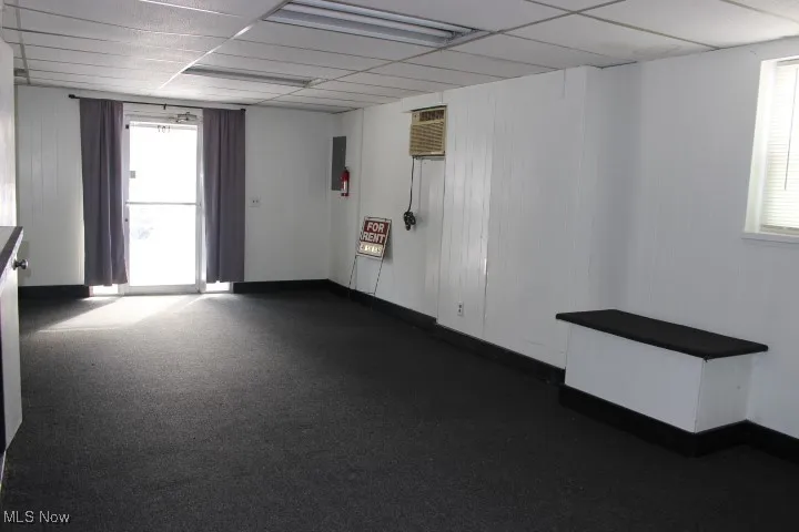 showroom/office