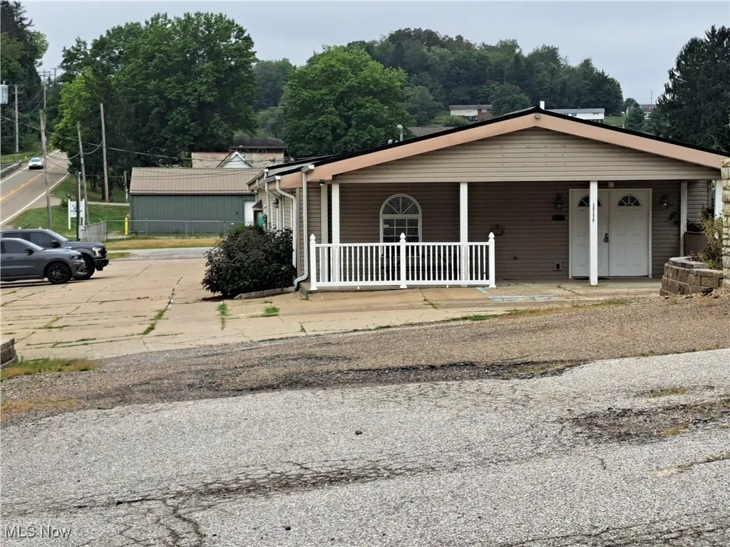 View of front with a porch