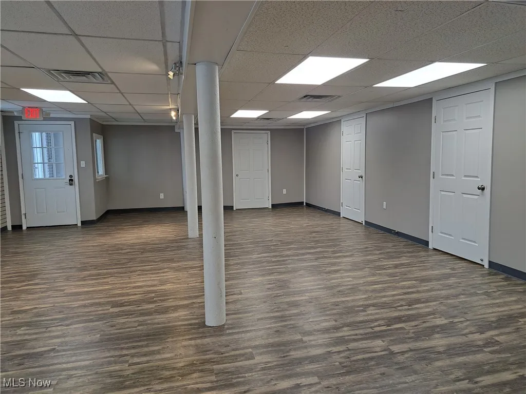 Large room for your business or retail shop