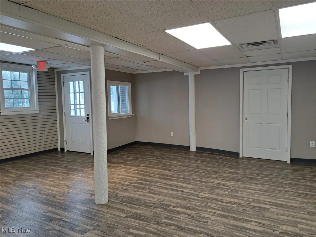 Showroom, conference or meeting room