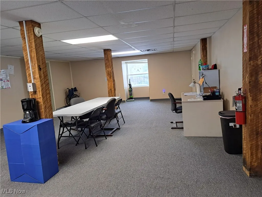 Showroom, conference room, meeting room