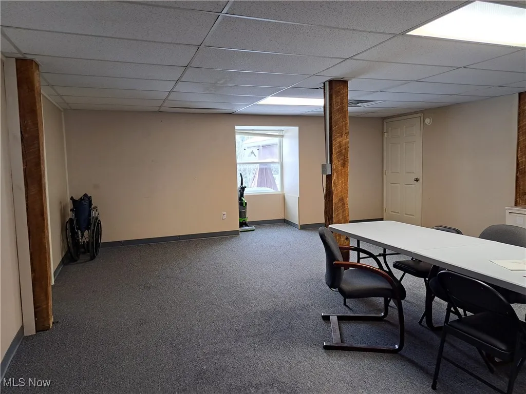 Showroom, office, meeting or conference room