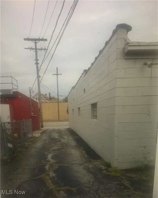 View of side of home
