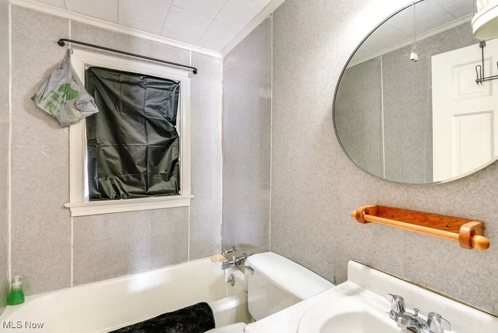 Full bathroom