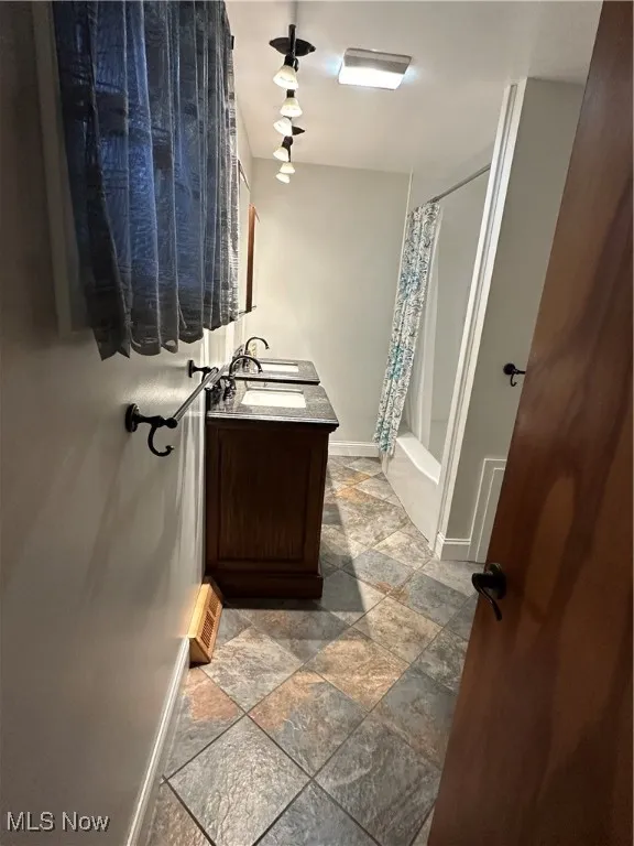 225 Seneca Trail, Hartville, Ohio,MLS Now Listing ID