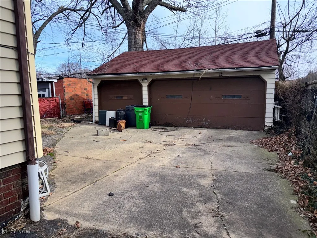 View of 3 car garage
