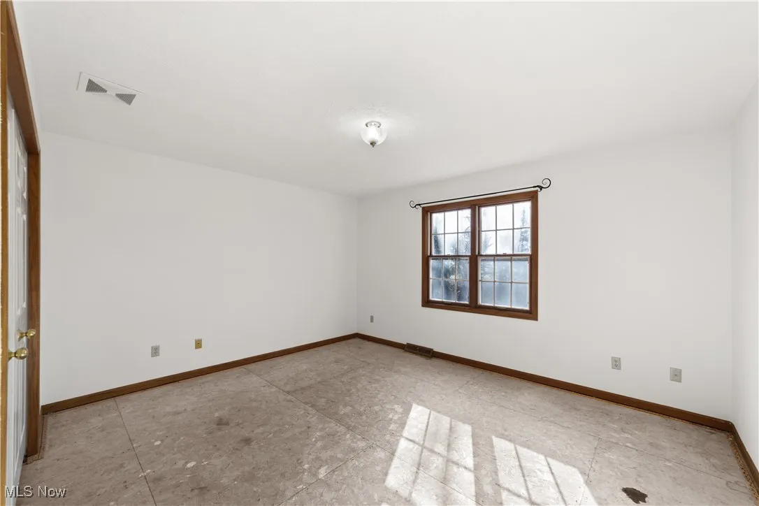 2nd floor bedroom