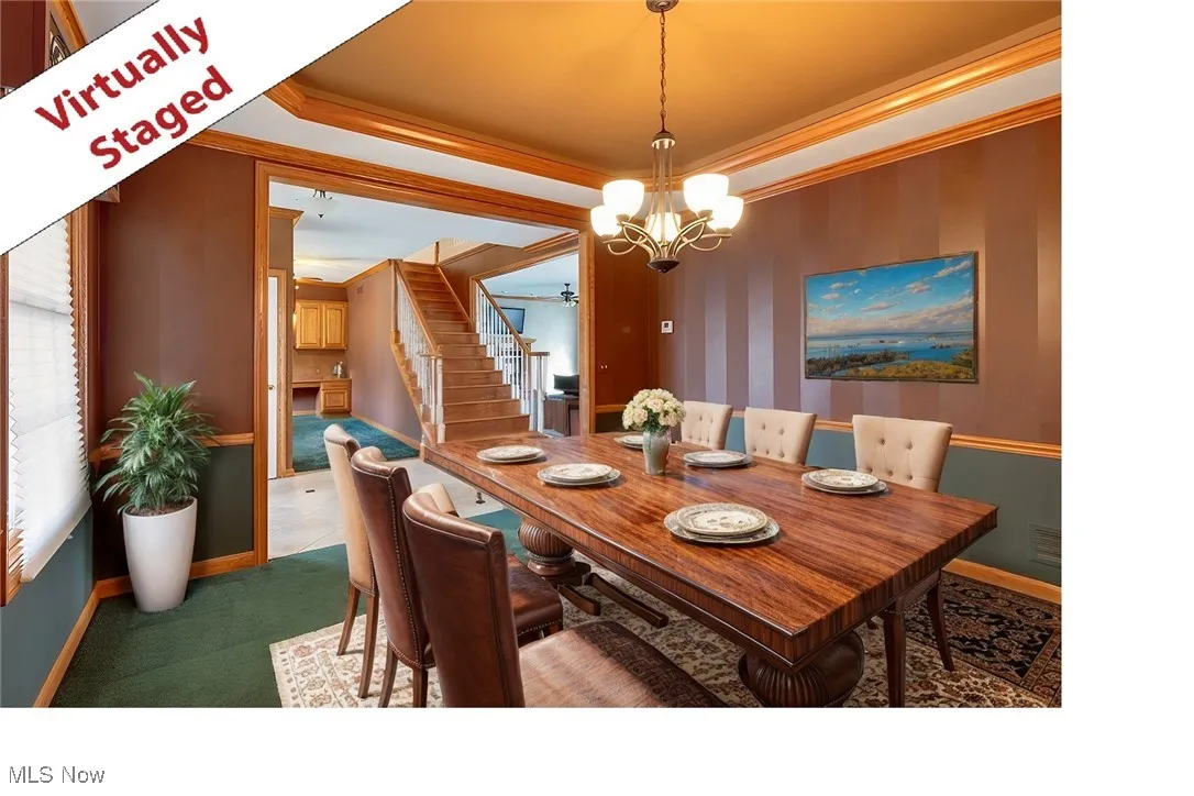Dining area virtuallly staged