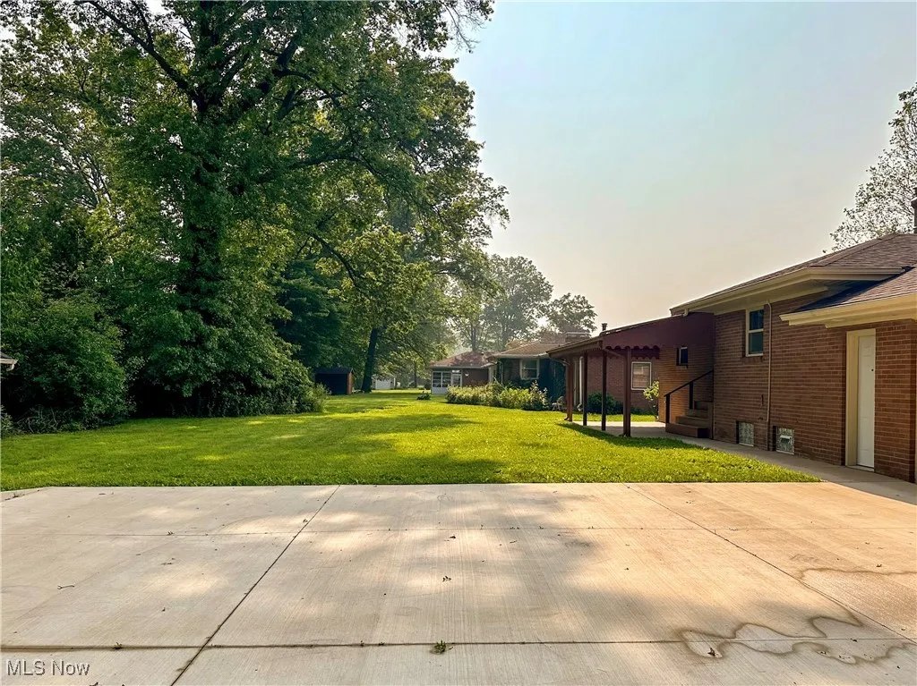 330 Mansell Drive, Youngstown, Ohio,MLS Now Listing ID