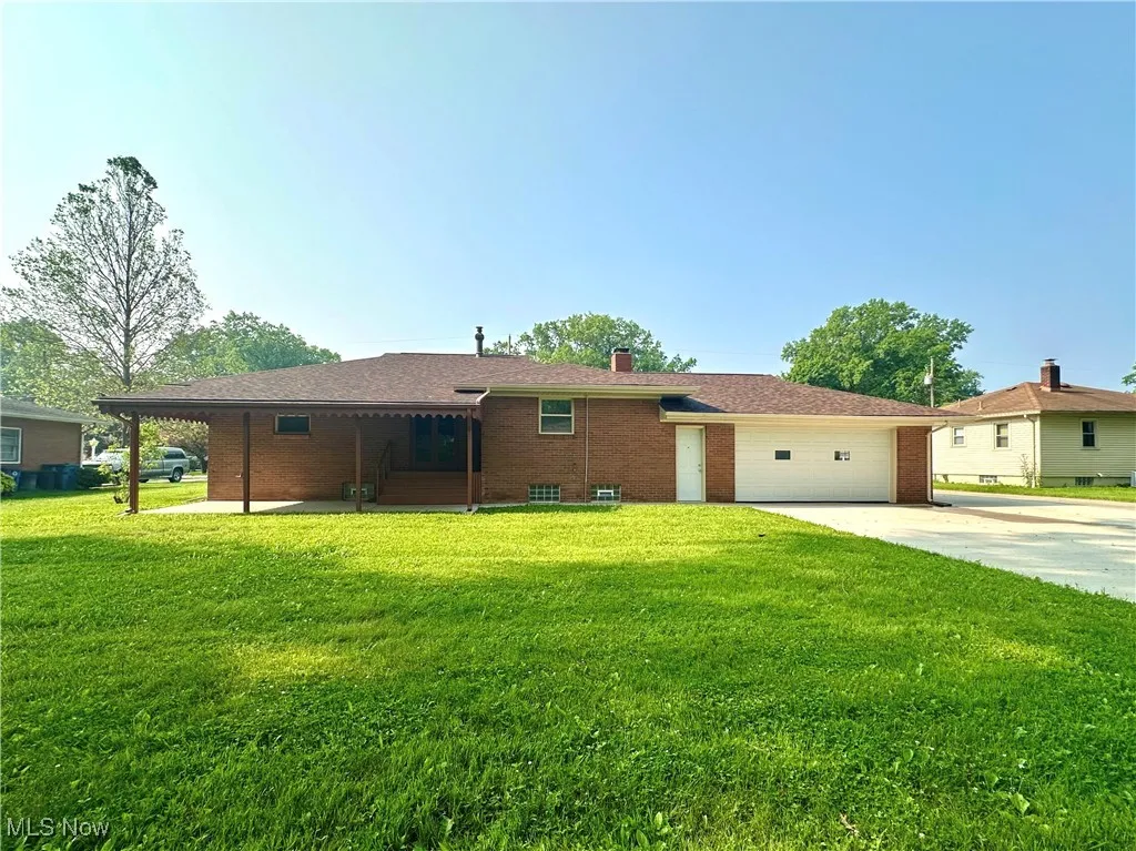 330 Mansell Drive, Youngstown, Ohio,MLS Now Listing ID