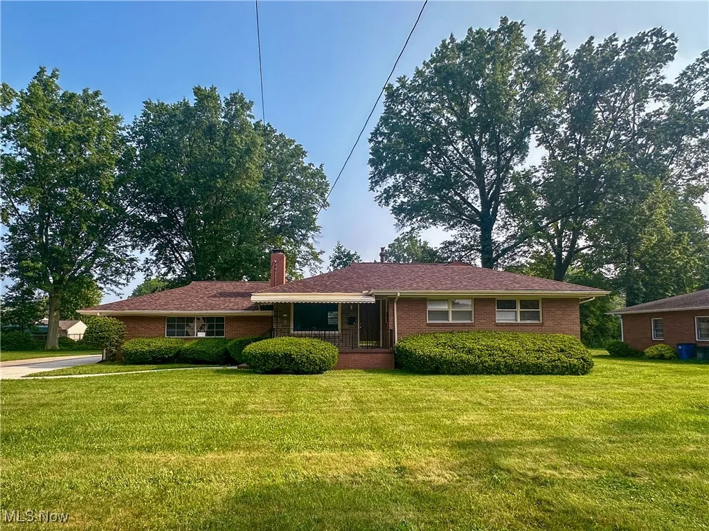 330 Mansell Drive, Youngstown, Ohio,MLS Now Listing ID