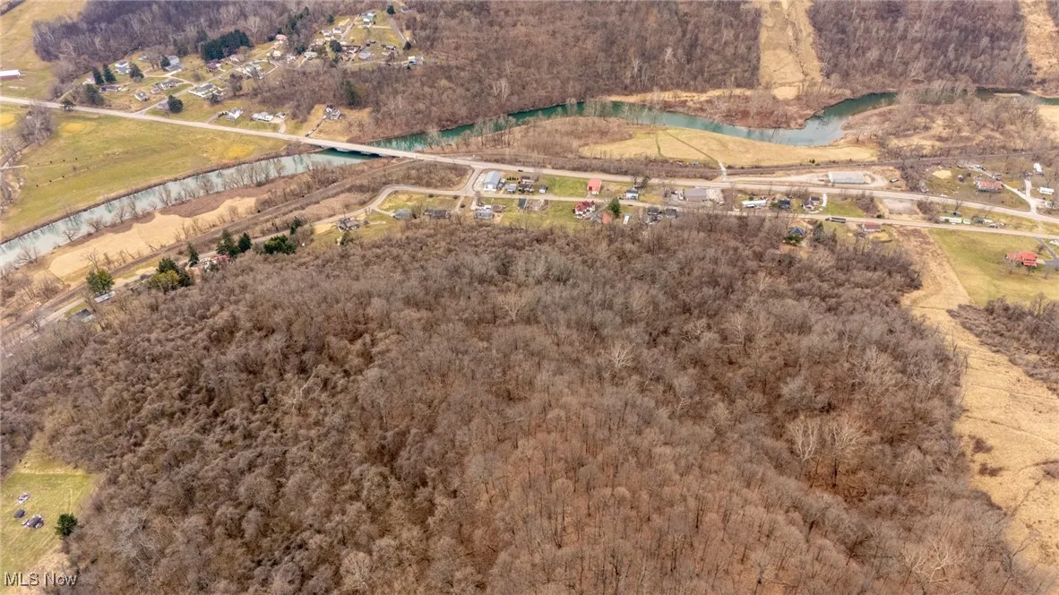 Top downhill view from the green plat on the left to the right of way on the right.