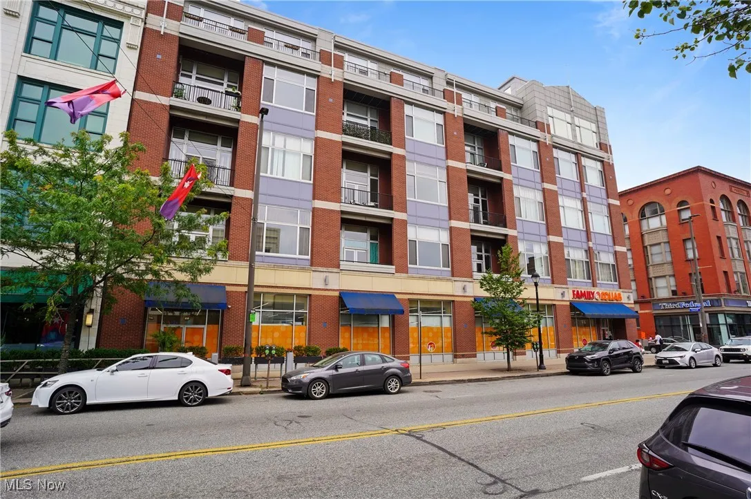 View of apartment building / complex