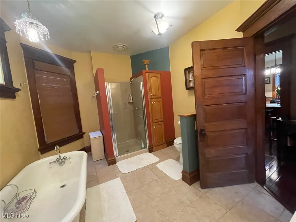 First floor full bath