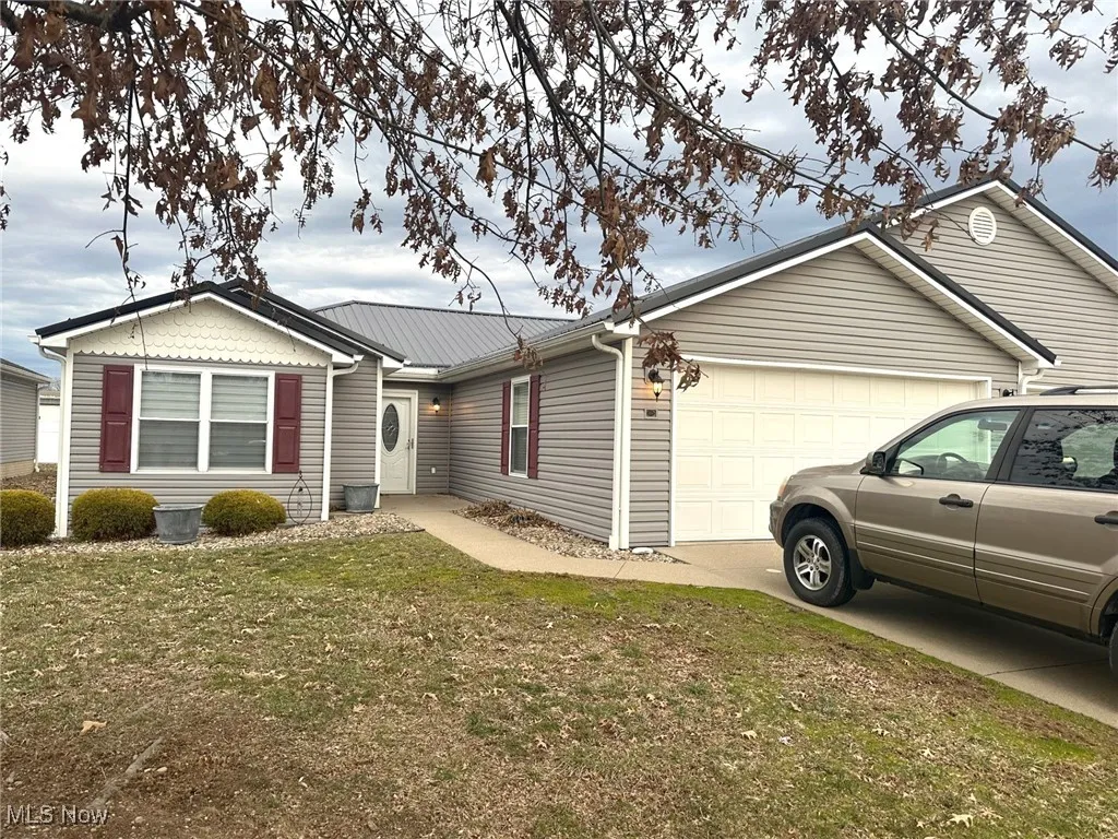 706 Oak Tree Lane, Belpre, Ohio,MLS Now Listing ID