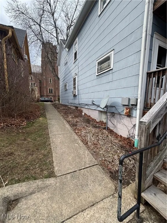 View of side of home