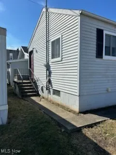 View of side of home