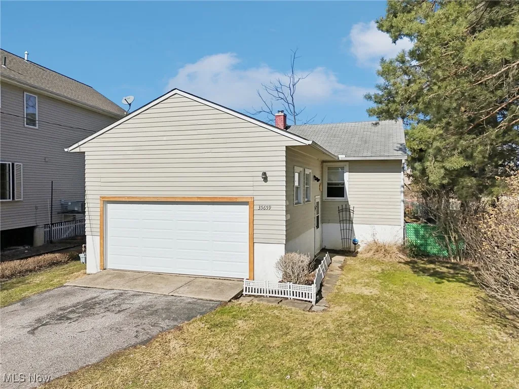 35659 W Island Drive, Eastlake, Ohio,MLS Now Listing ID