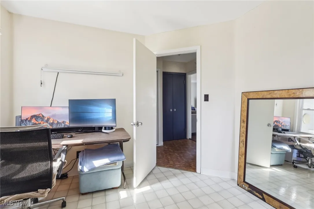 Secondary bedroom