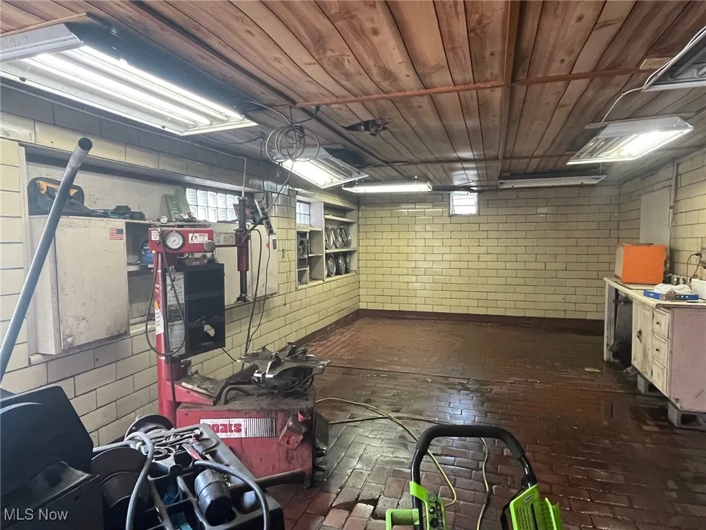 Storage or Wash area
