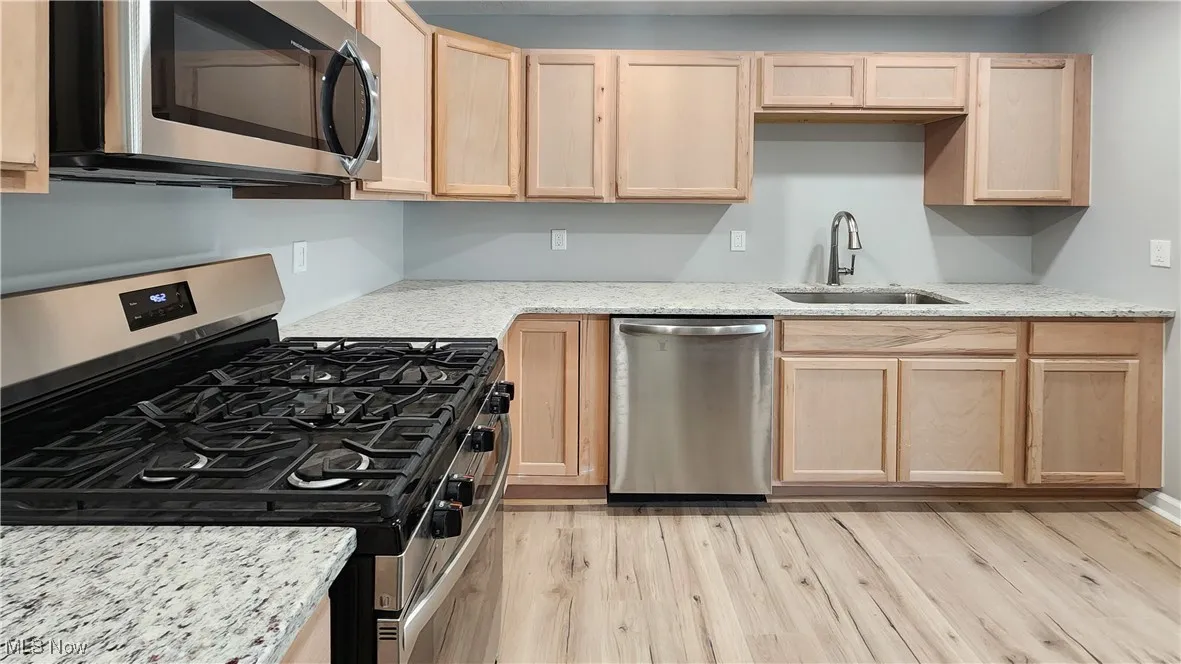 223 Maplelawn Drive, Berea, Ohio,MLS Now Listing ID