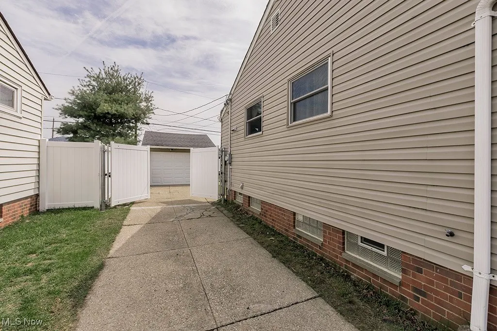 4707 Brookhigh Drive, Brooklyn, Ohio,MLS Now Listing ID