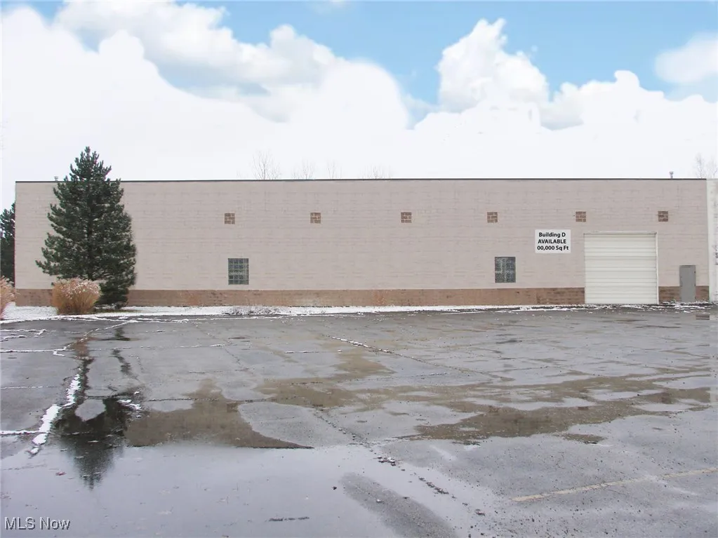 8820 East Avenue, Mentor, Ohio 44060,MLS Now Listing ID