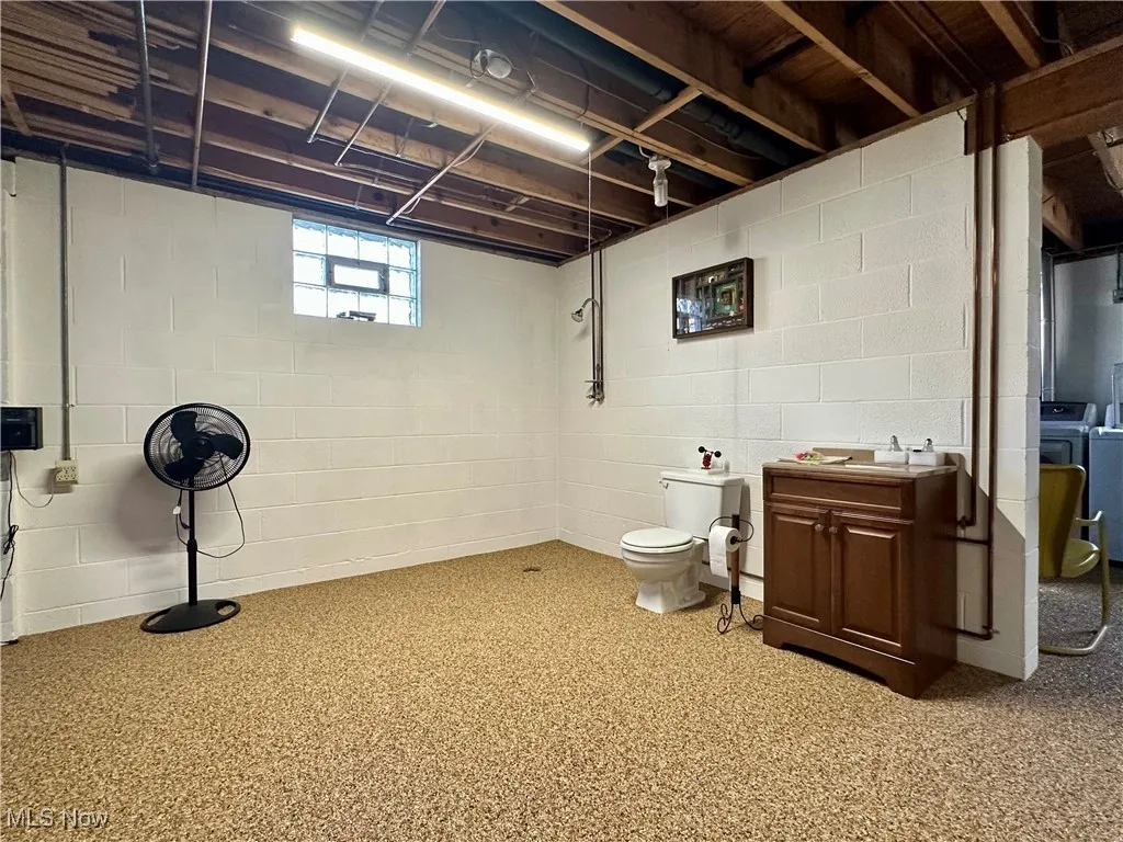 365 Sunset Drive, Brookfield, Ohio,MLS Now Listing ID