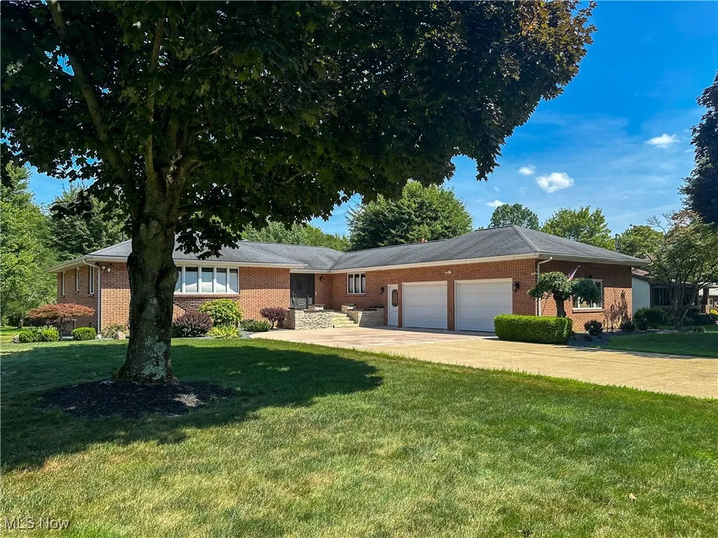 365 Sunset Drive, Brookfield, Ohio,MLS Now Listing ID
