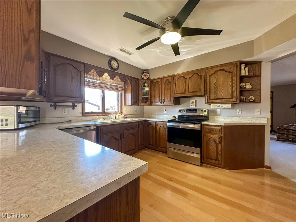 365 Sunset Drive, Brookfield, Ohio,MLS Now Listing ID
