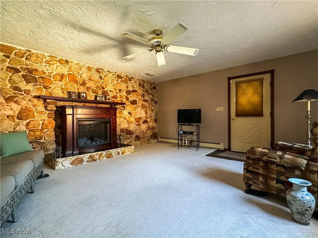 365 Sunset Drive, Brookfield, Ohio,MLS Now Listing ID