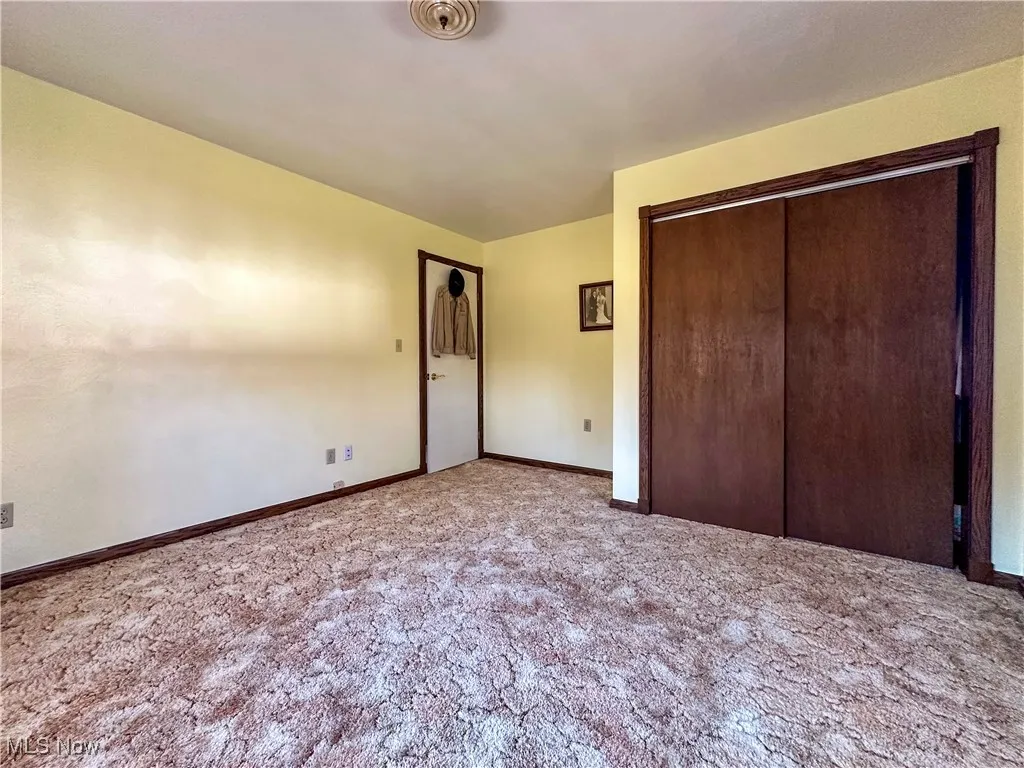 365 Sunset Drive, Brookfield, Ohio,MLS Now Listing ID