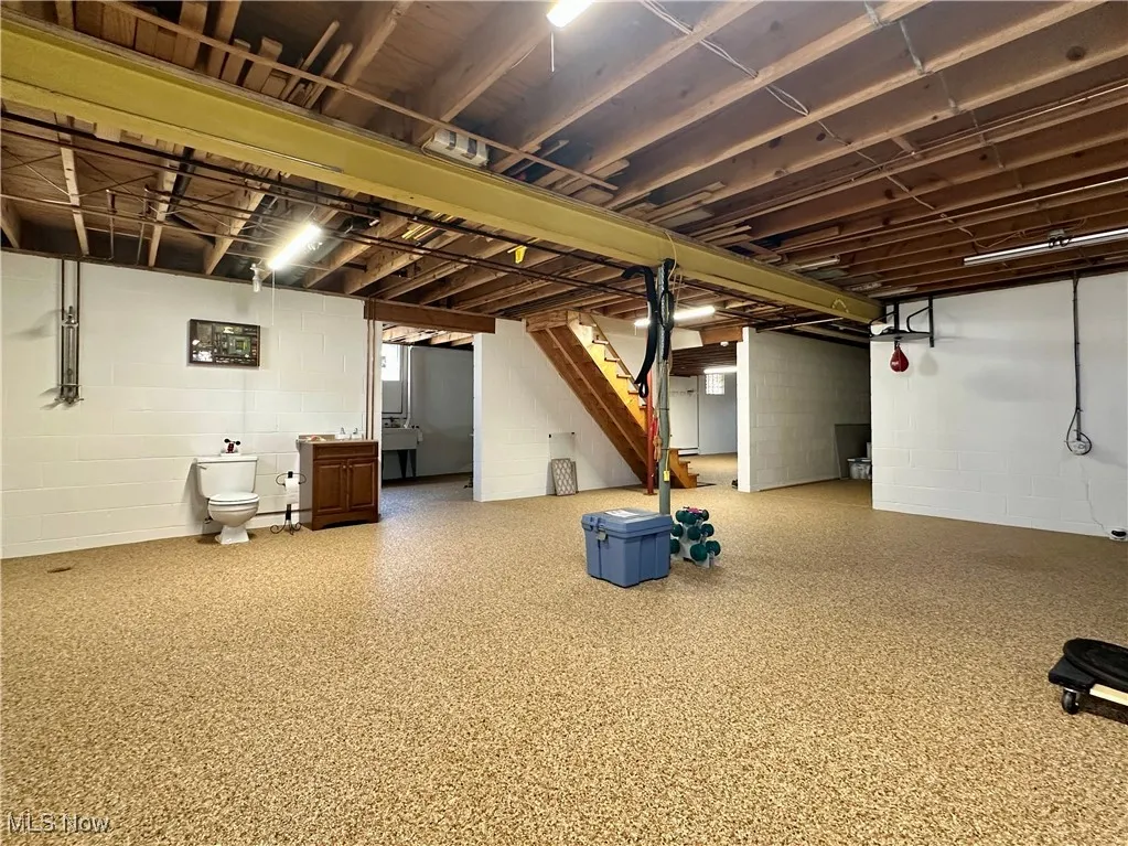 365 Sunset Drive, Brookfield, Ohio,MLS Now Listing ID