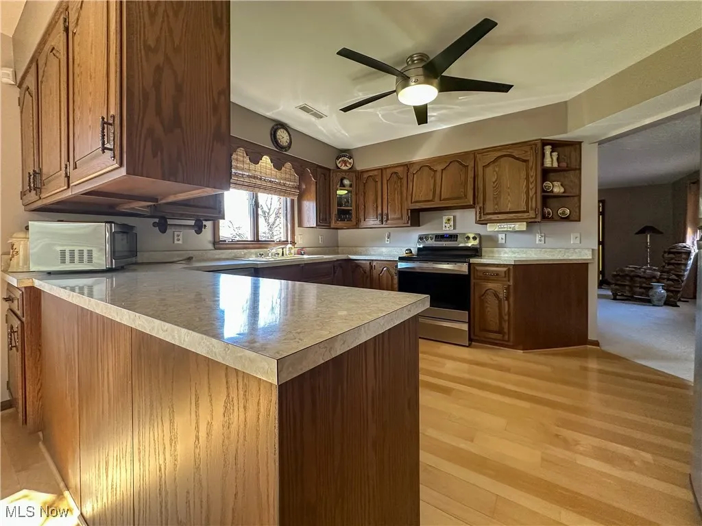 365 Sunset Drive, Brookfield, Ohio,MLS Now Listing ID