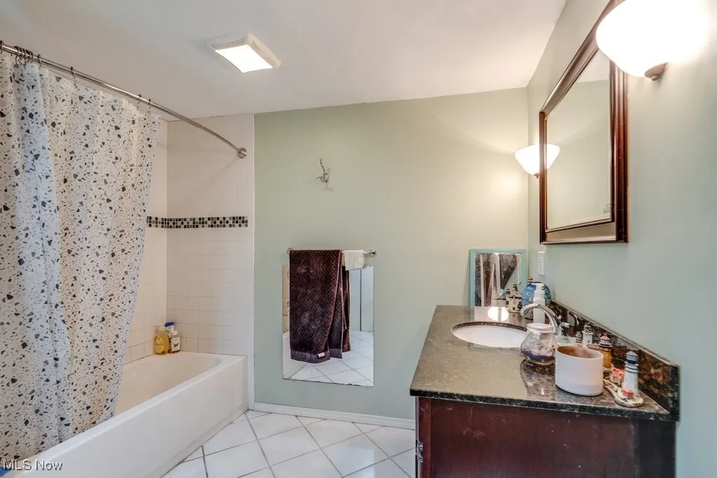 7031 Woodthrush Drive, Concord, Ohio,MLS Now Listing ID