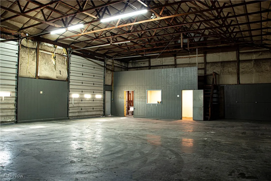 second building with 2 semi bays