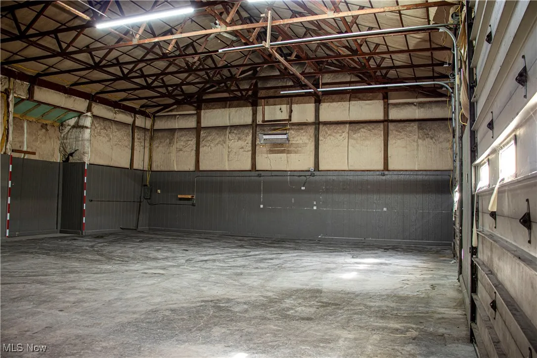 second building with 2 semi bays